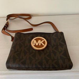 Crossbody bag